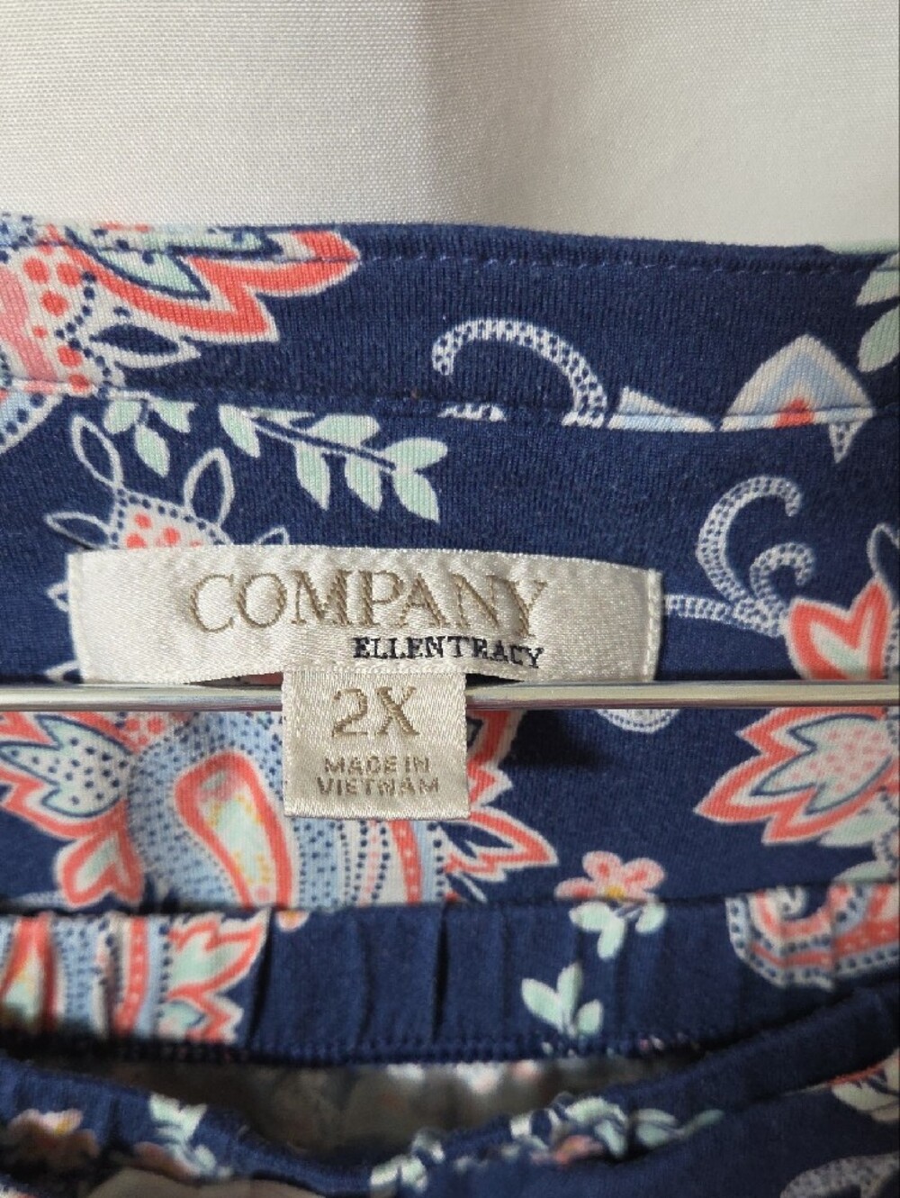 Blue, Pink & White Paisley Design 2 Piece Pajama Set, Size 2X, Like New Cond - Picture 2 of 9